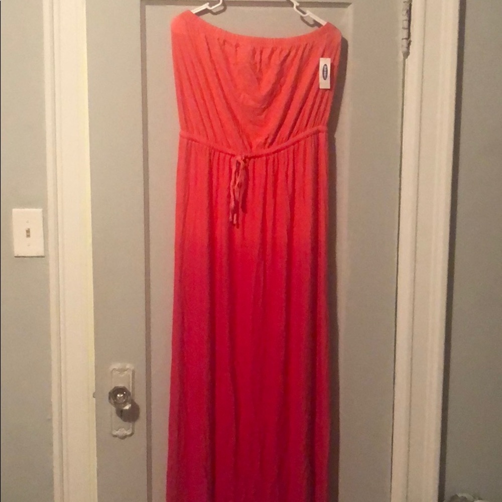 New Old navy Strapless Ombré dress with stretch.